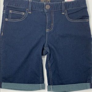 Girl’s Bermuda shorts